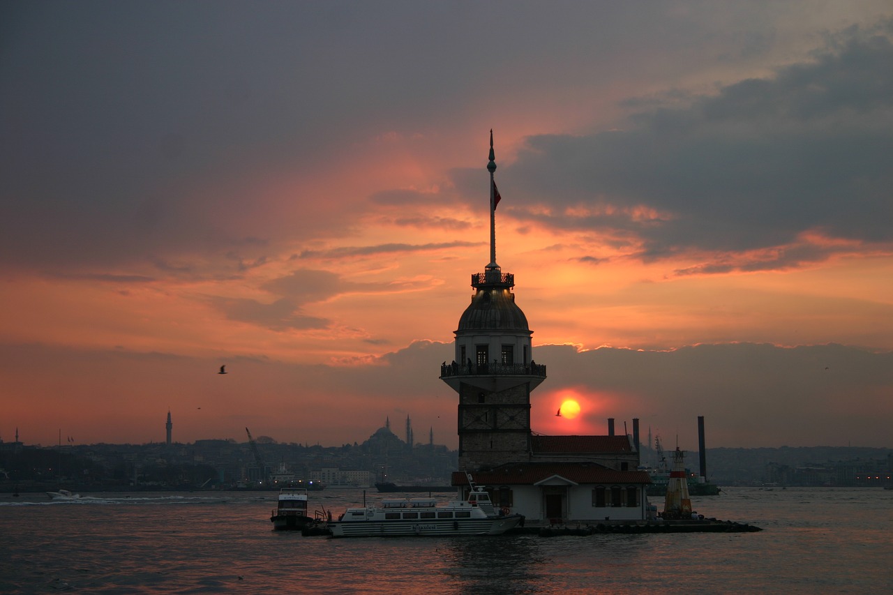 maiden's tower kiz kulesi istanbul landscape free photo