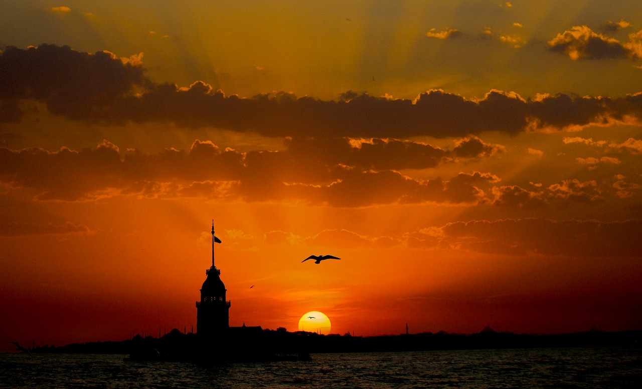 maiden's tower kiz kulesi  üsküdar  istanbul free photo