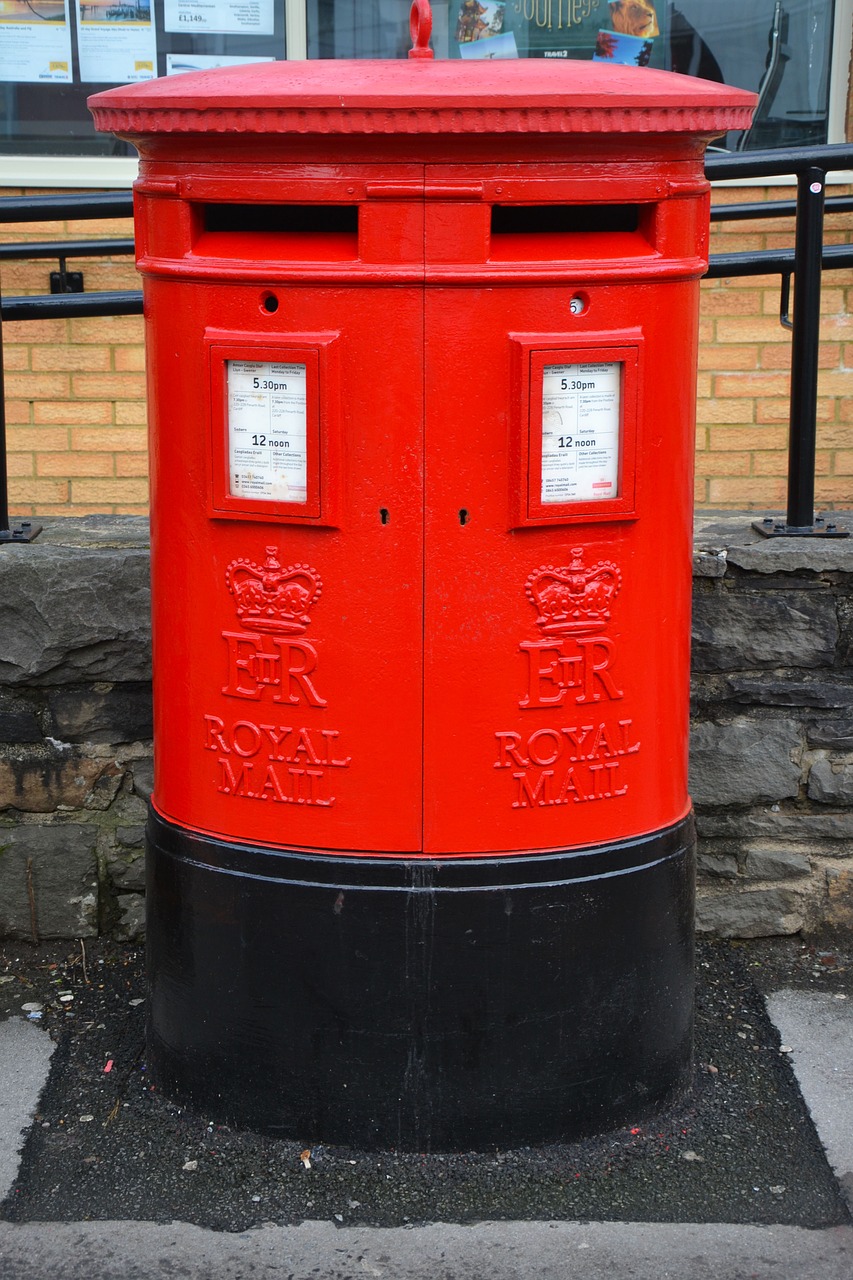 mail box post box red free photo