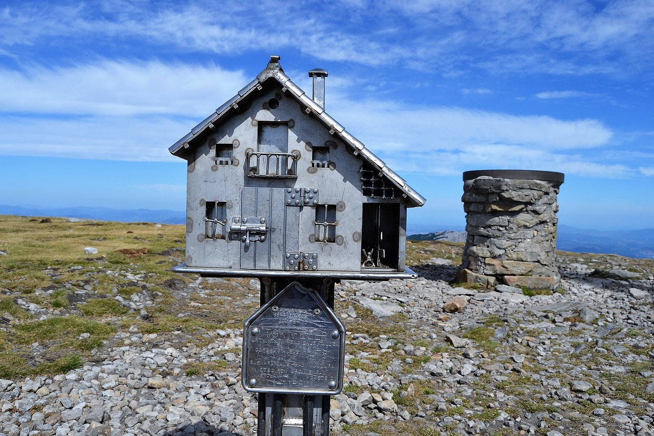mailbox mountain gorbea free photo