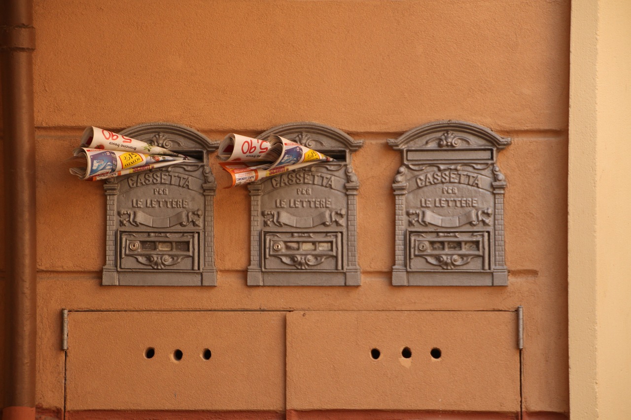 mailbox italy newspaper free photo