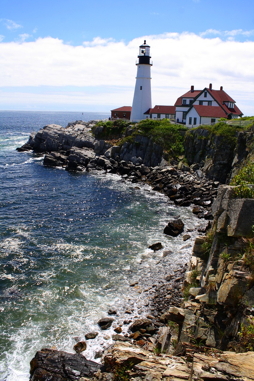 maine lighthouse shoreline free photo