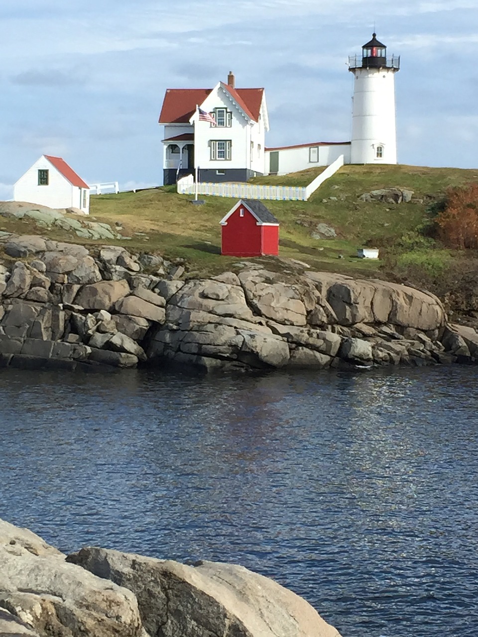 maine lighthouse water free photo