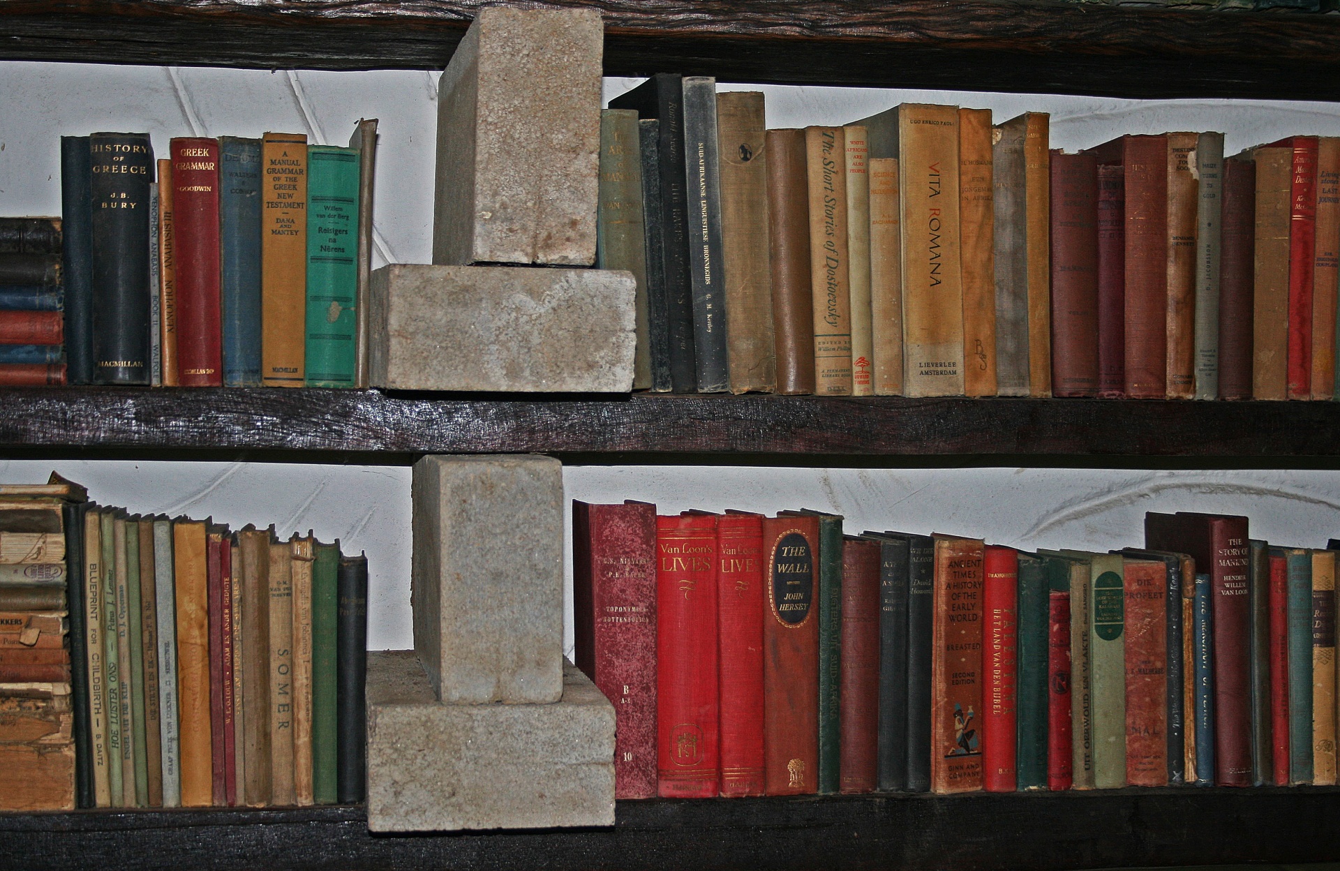 ремонт старых книжных полок