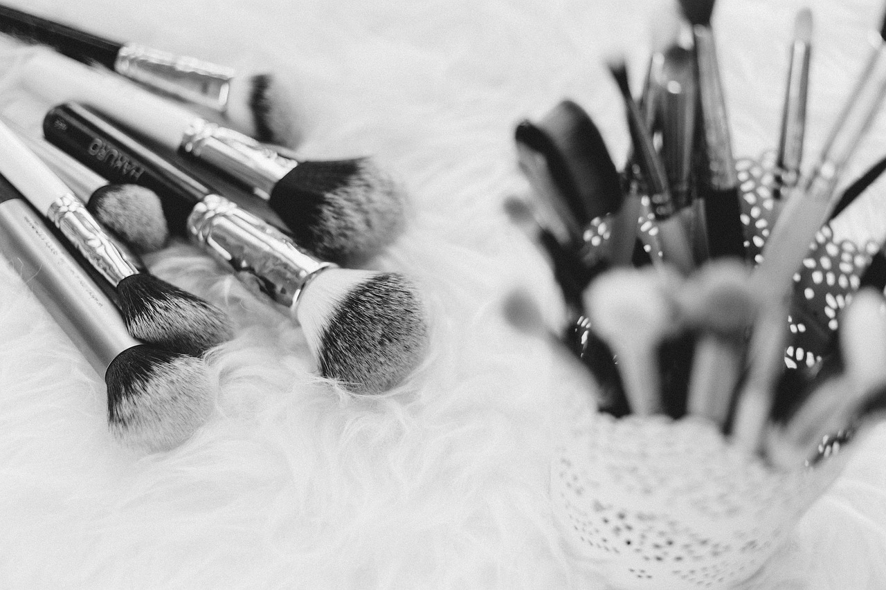 makeup brush things free photo