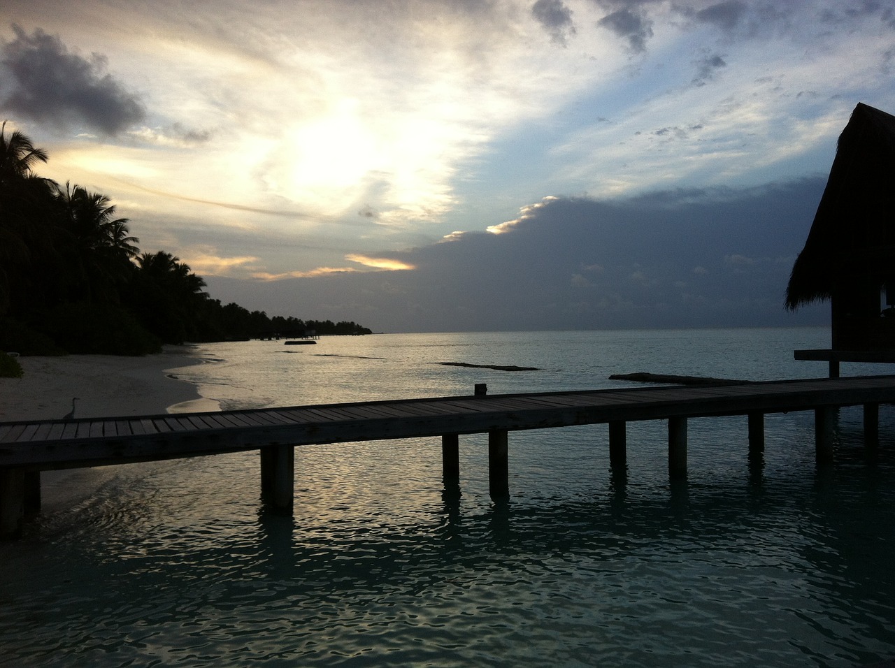 maldives hotel landscape free photo