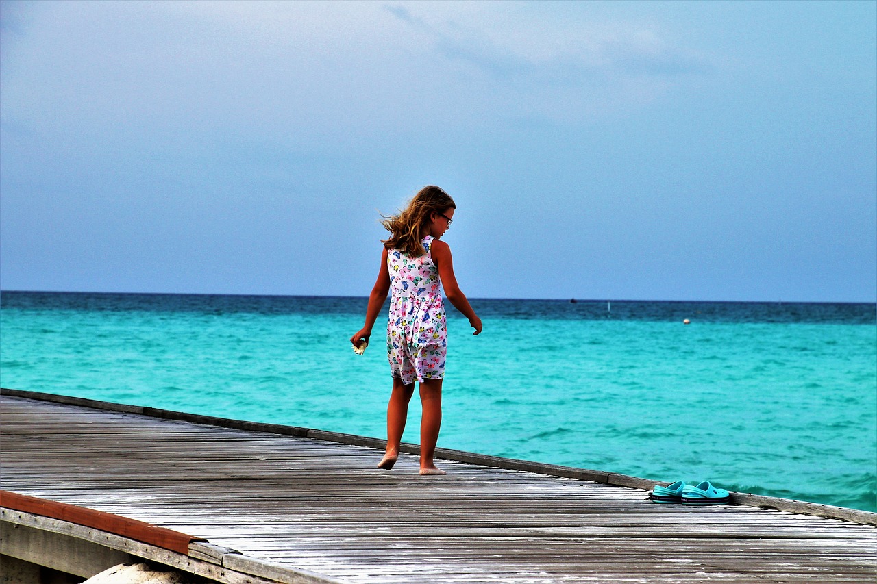 maldives child island free photo