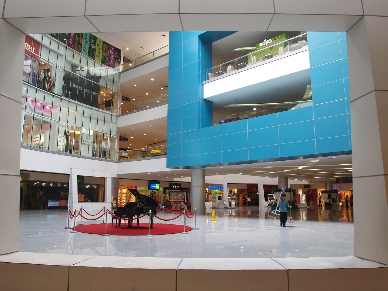 mall interior store free photo