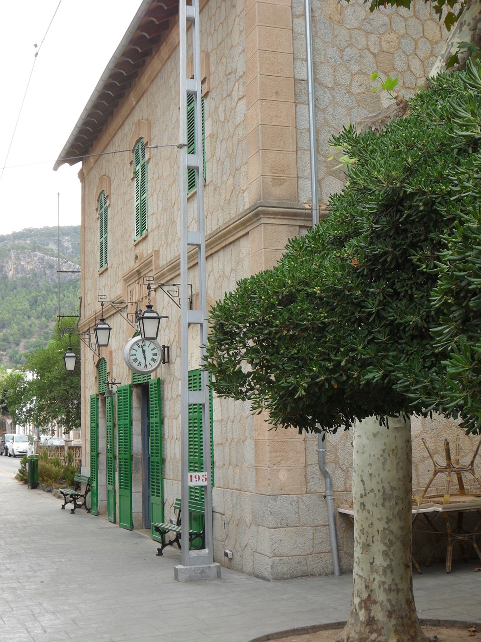 mallorca railway station architecture free photo