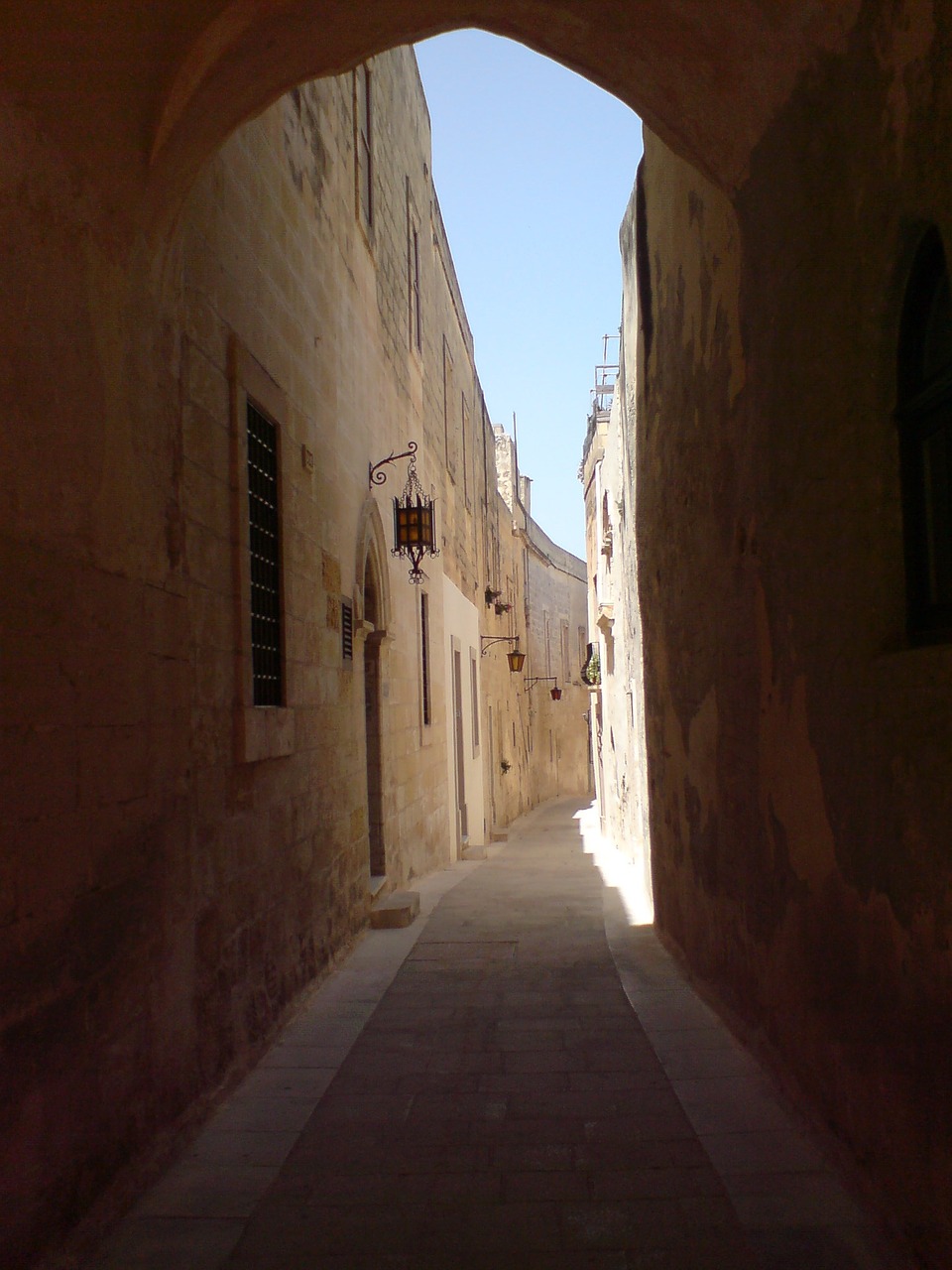 malta alley castle trail free photo