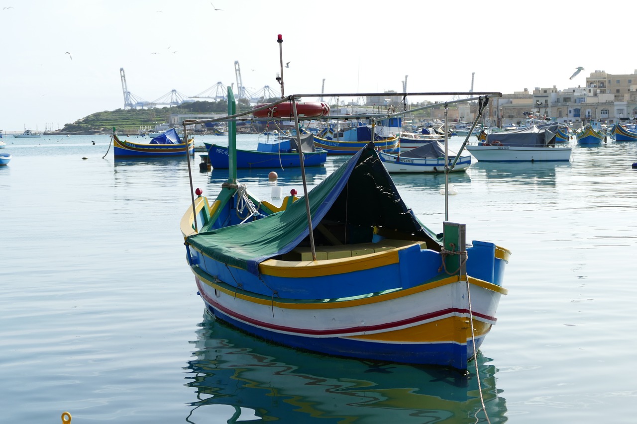 malta  marsxlokk  fishing boat free photo