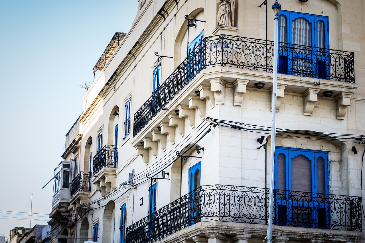 malta  balcony  valletta free photo