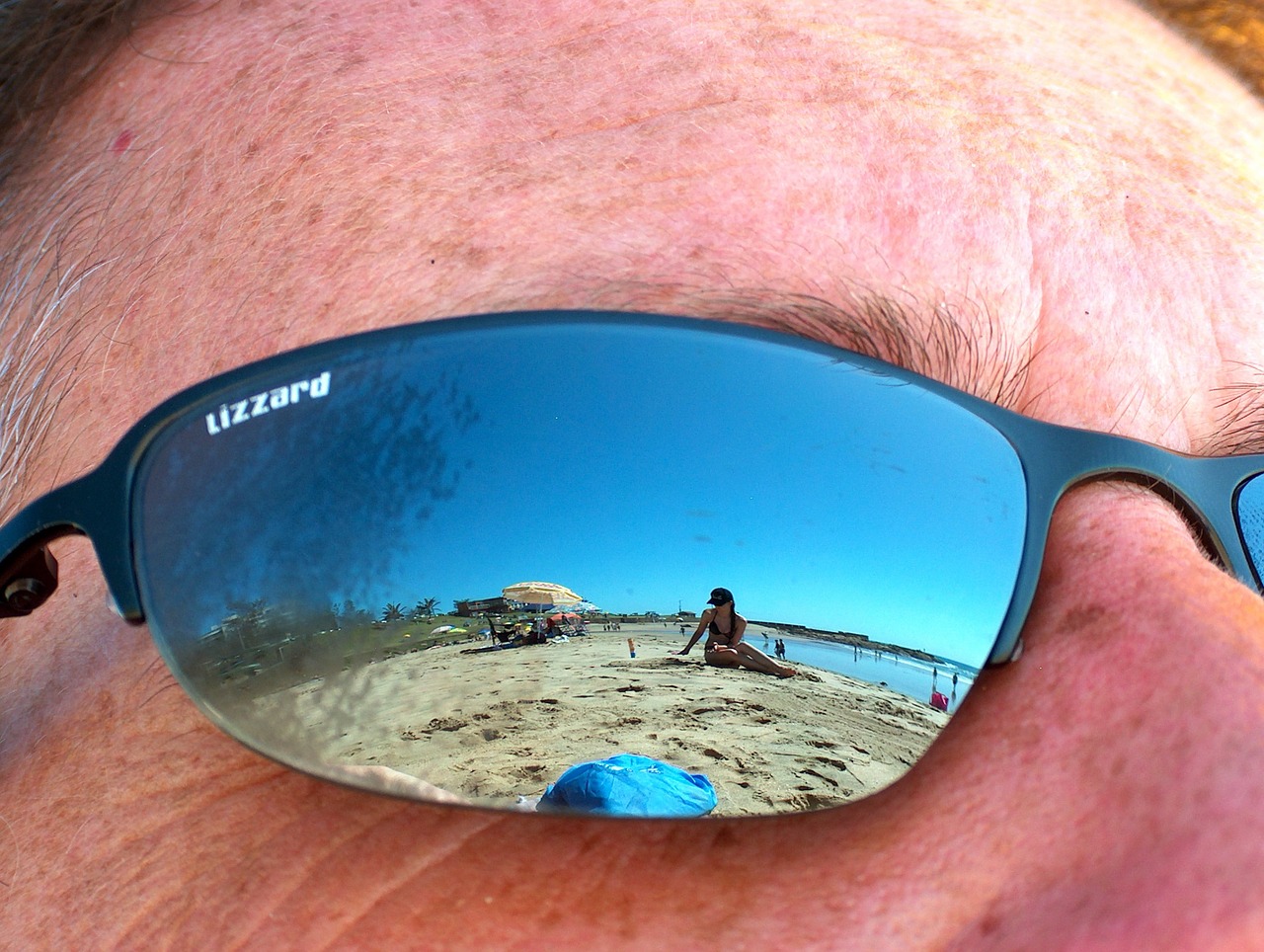 man sunglasses reflection face free photo