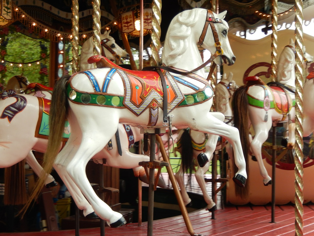 manege wooden horse carousel free photo