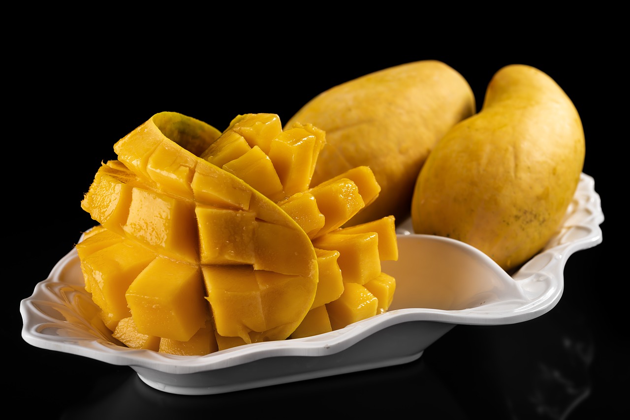 mango  mangoes  fresh free photo