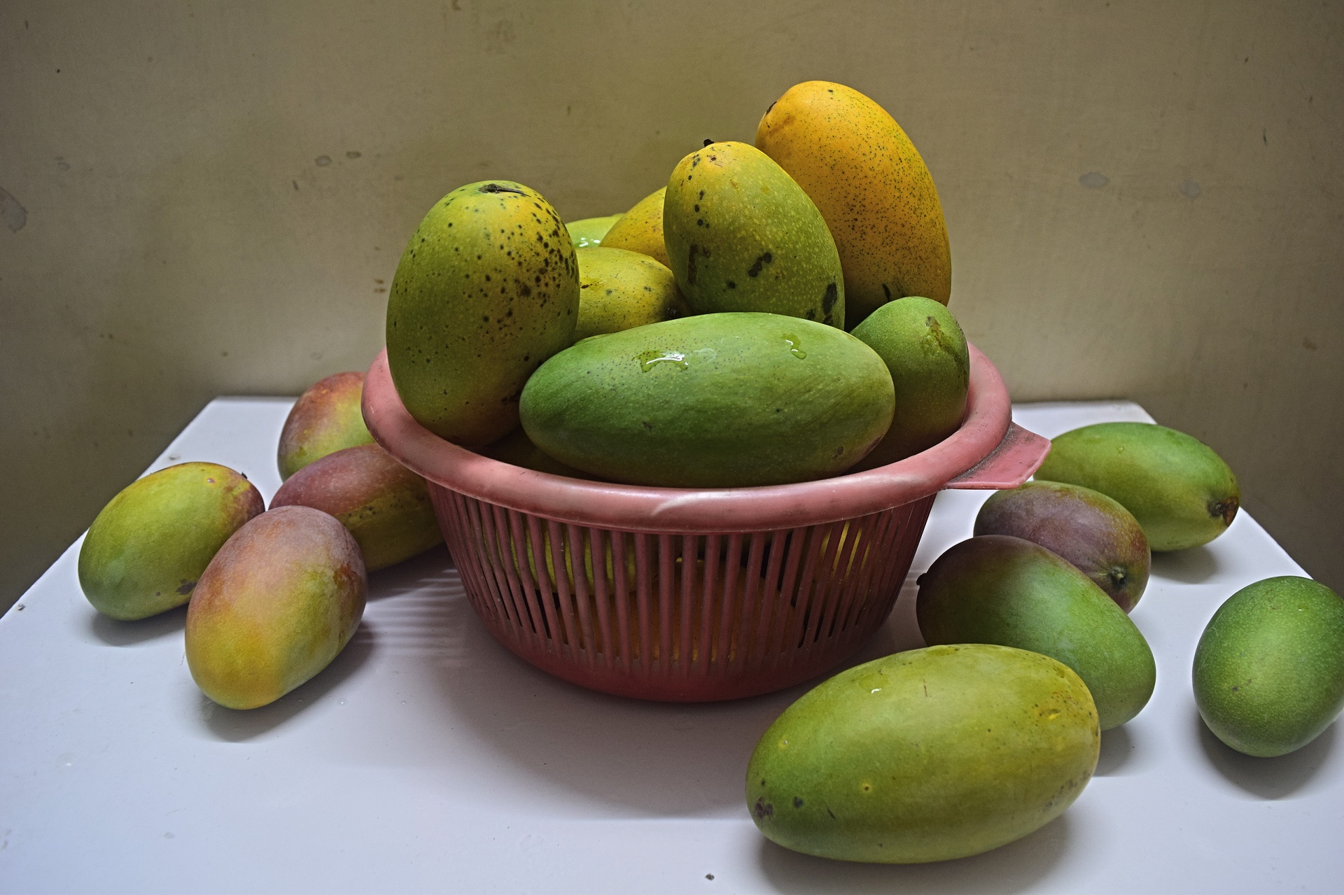 mangoes fruit nature free photo