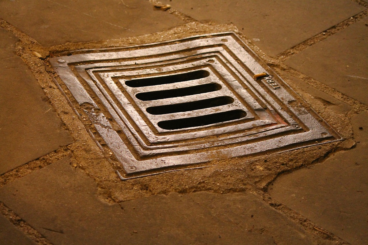 manhole hole floor free photo