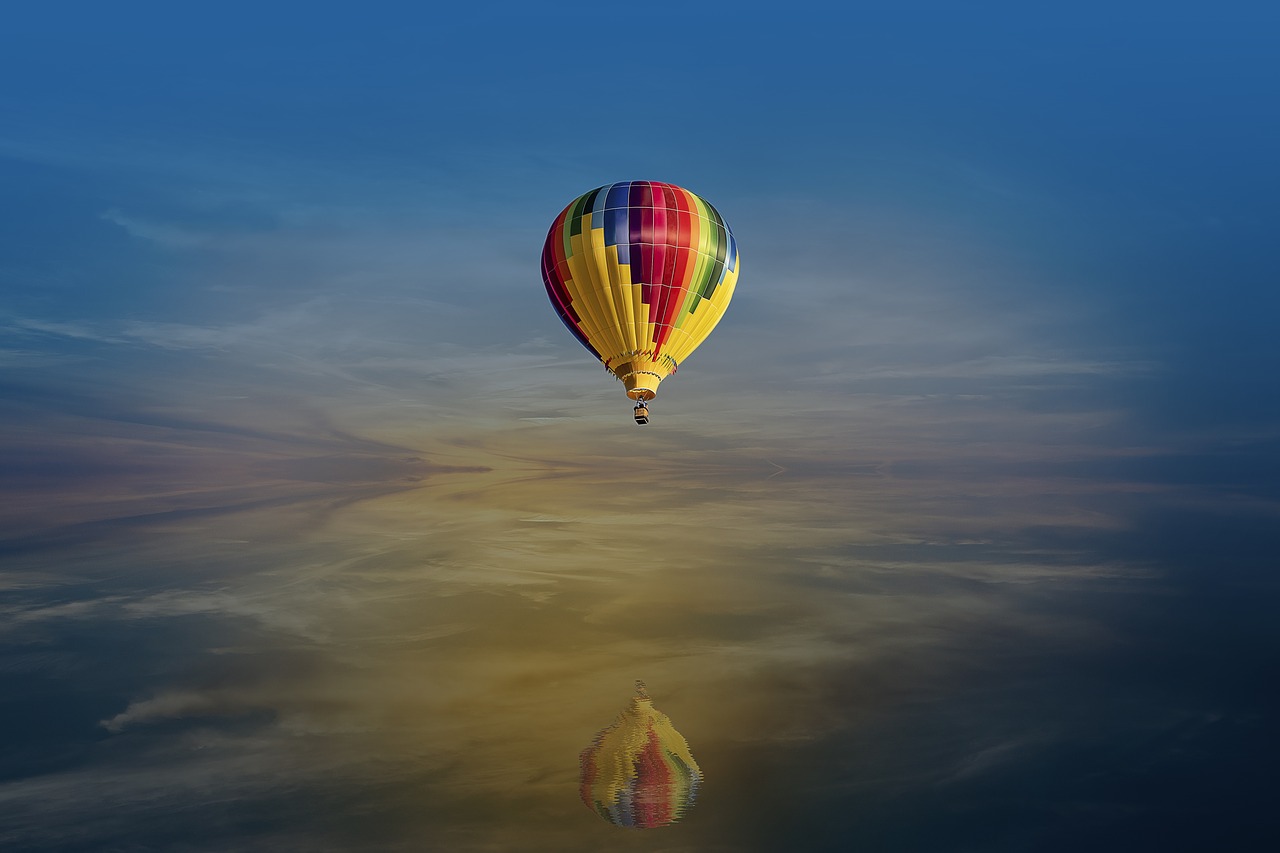 manipulation  balloon  hot air balloon free photo