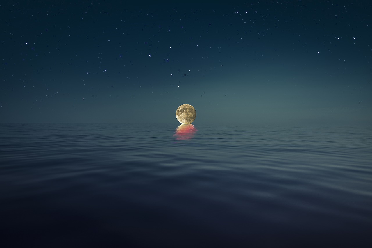 manipulation  full moon  ocean free photo