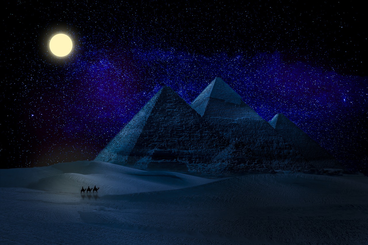manipulation  pyramids  egypt free photo