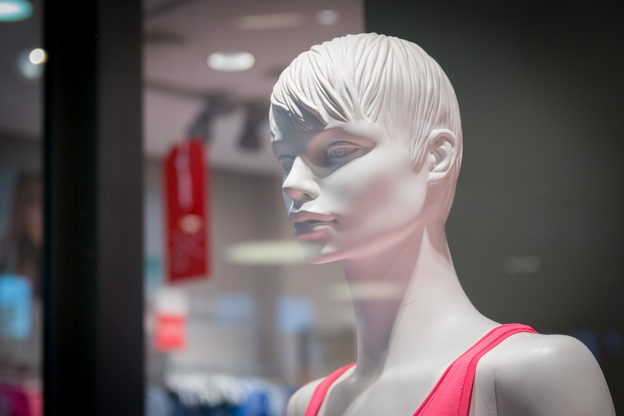 mannequin shopping mall shop free photo