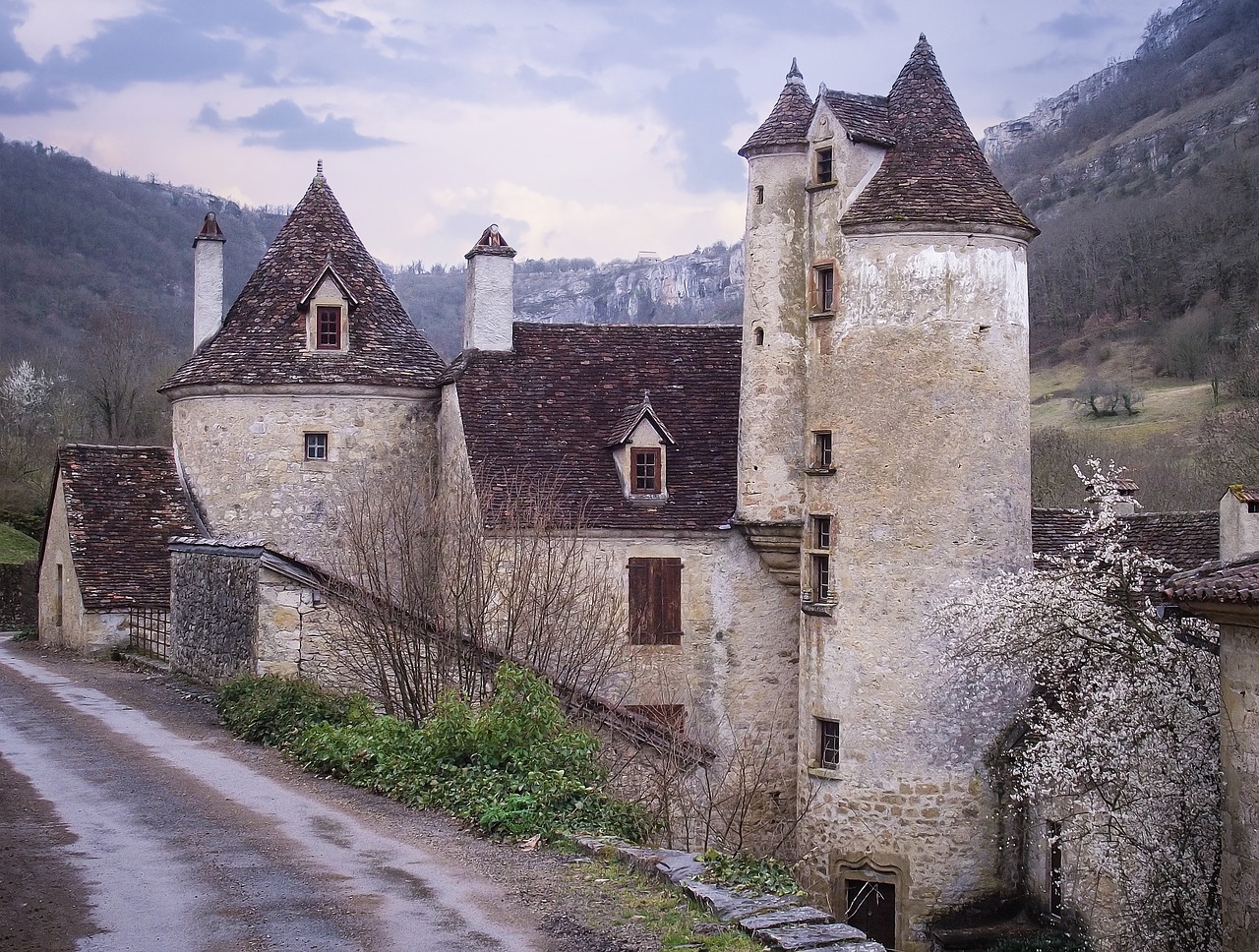 mansion castle medieval free photo