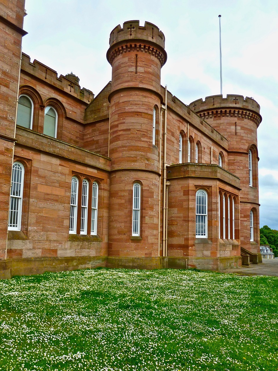 mansion  structure  turrets free photo