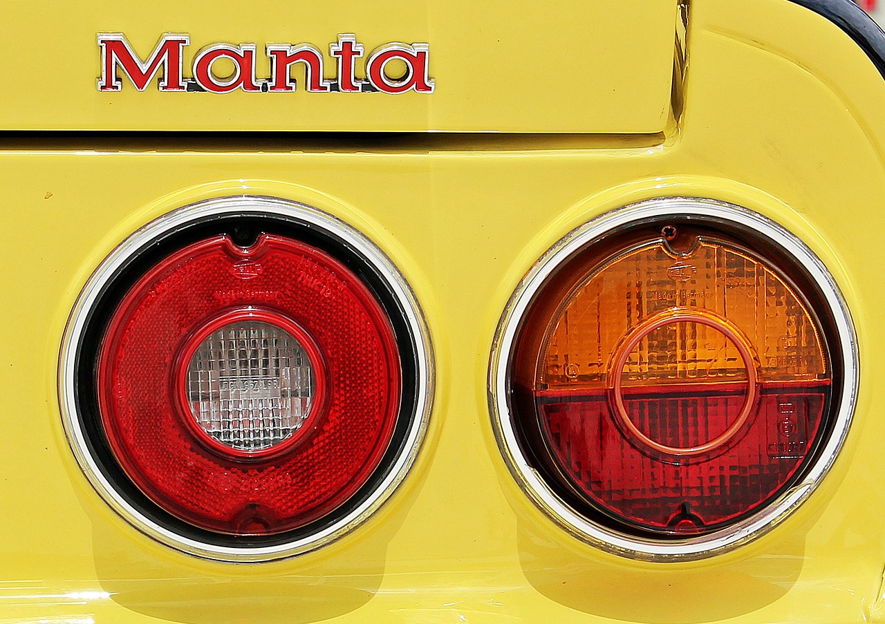 manta auto oldtimer free photo