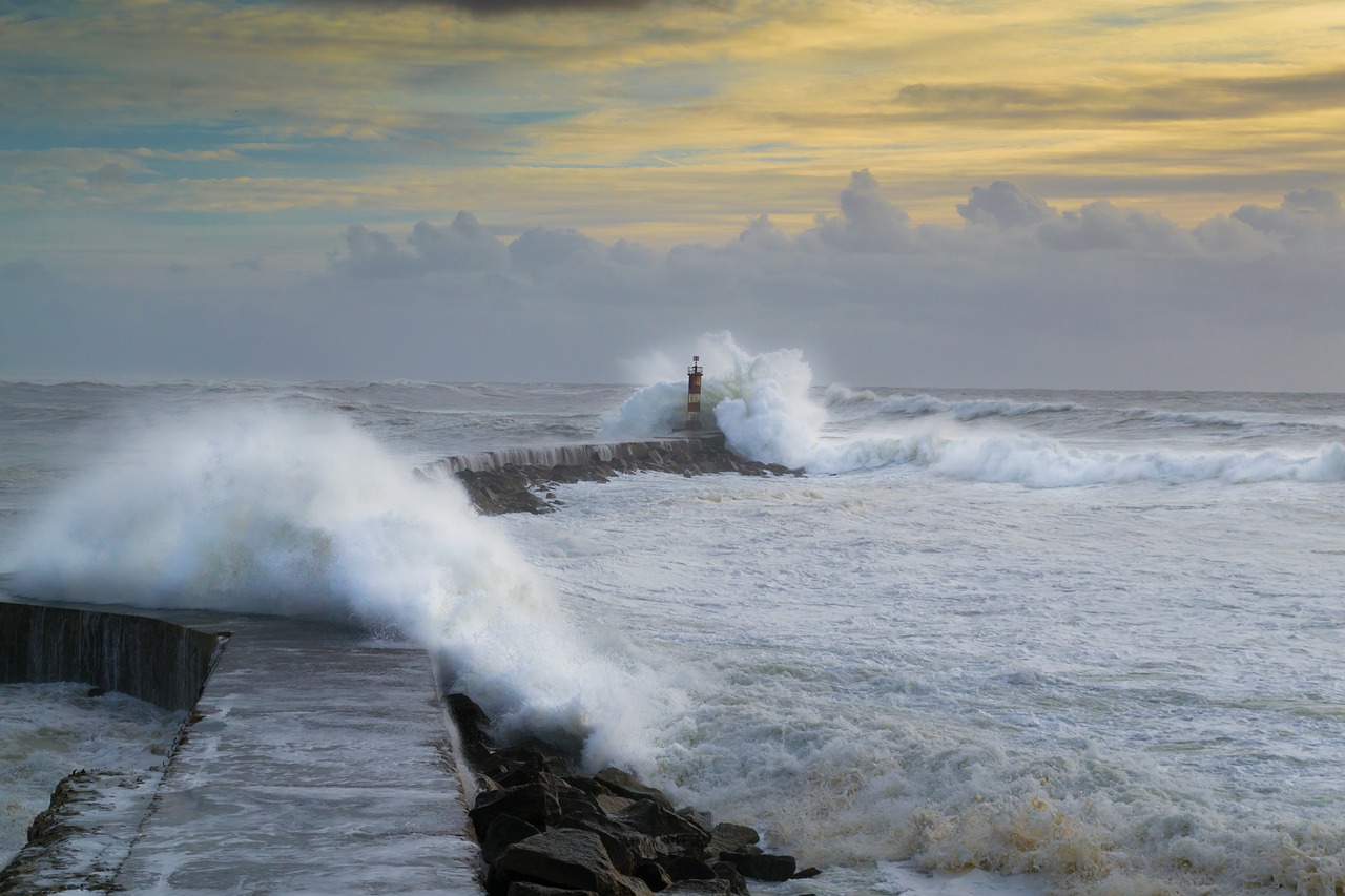 mar beach lighthouse free photo