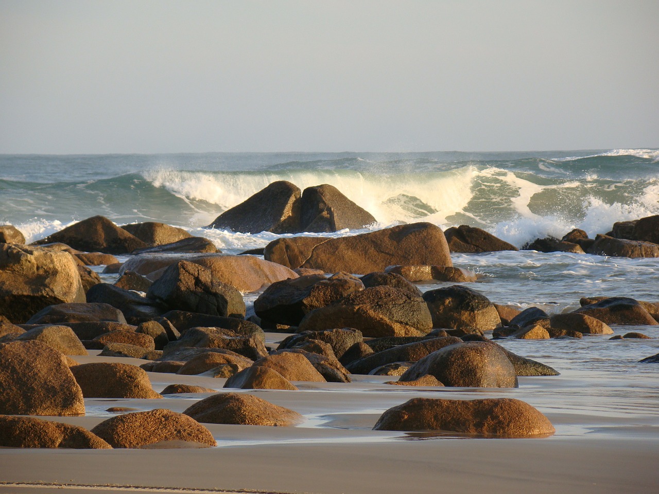 mar waves rocks free photo