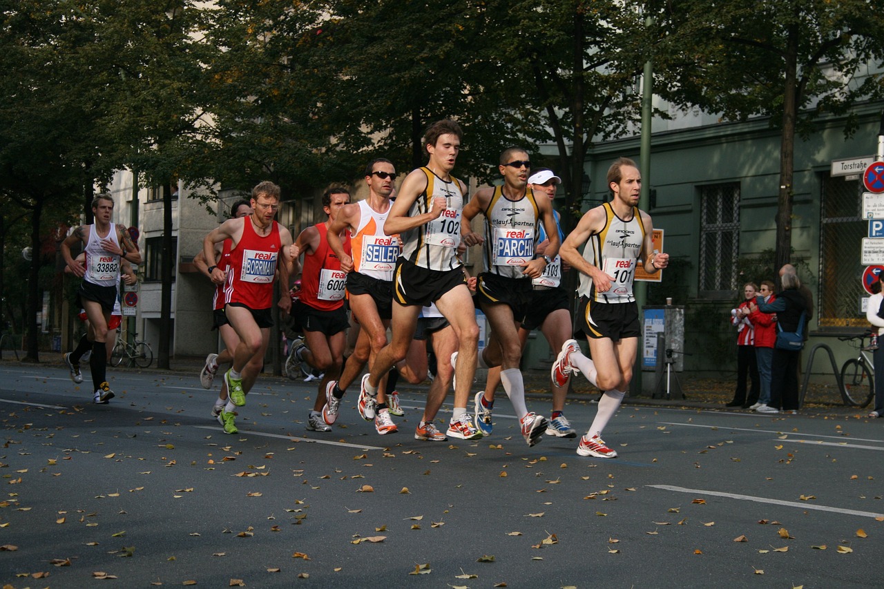 marathon berlin runners free photo
