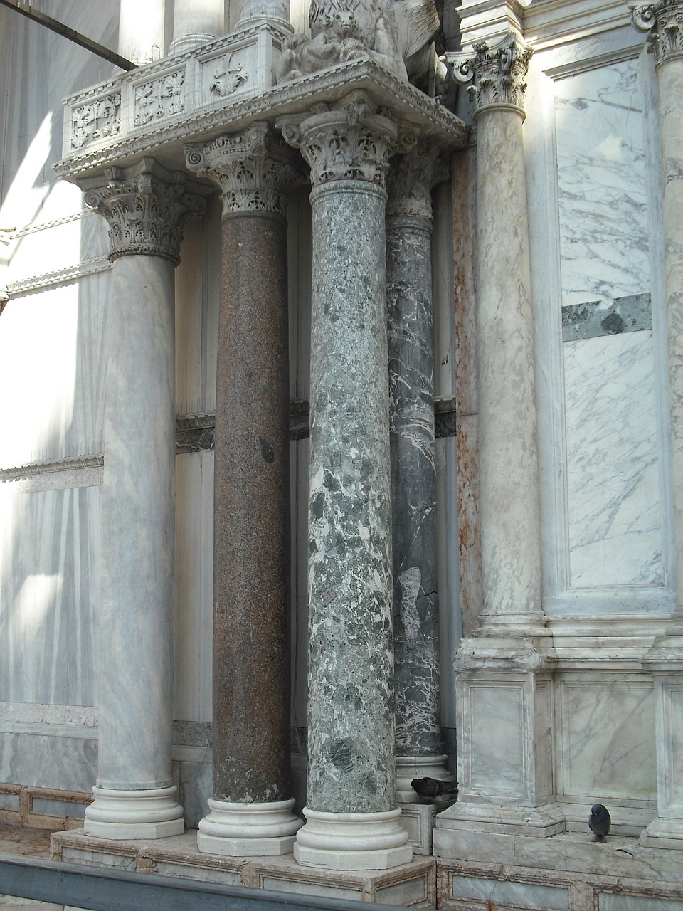 marble columns venice free photo