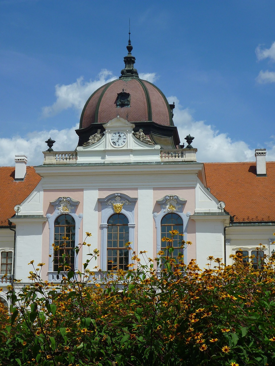 marble hall is considered piłsudski dome free photo