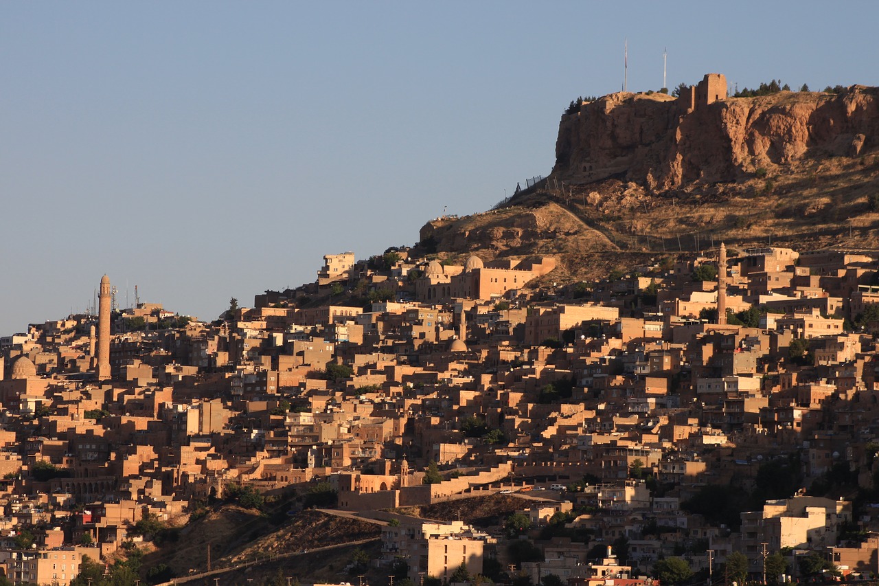 mardin sunrise historical city free photo