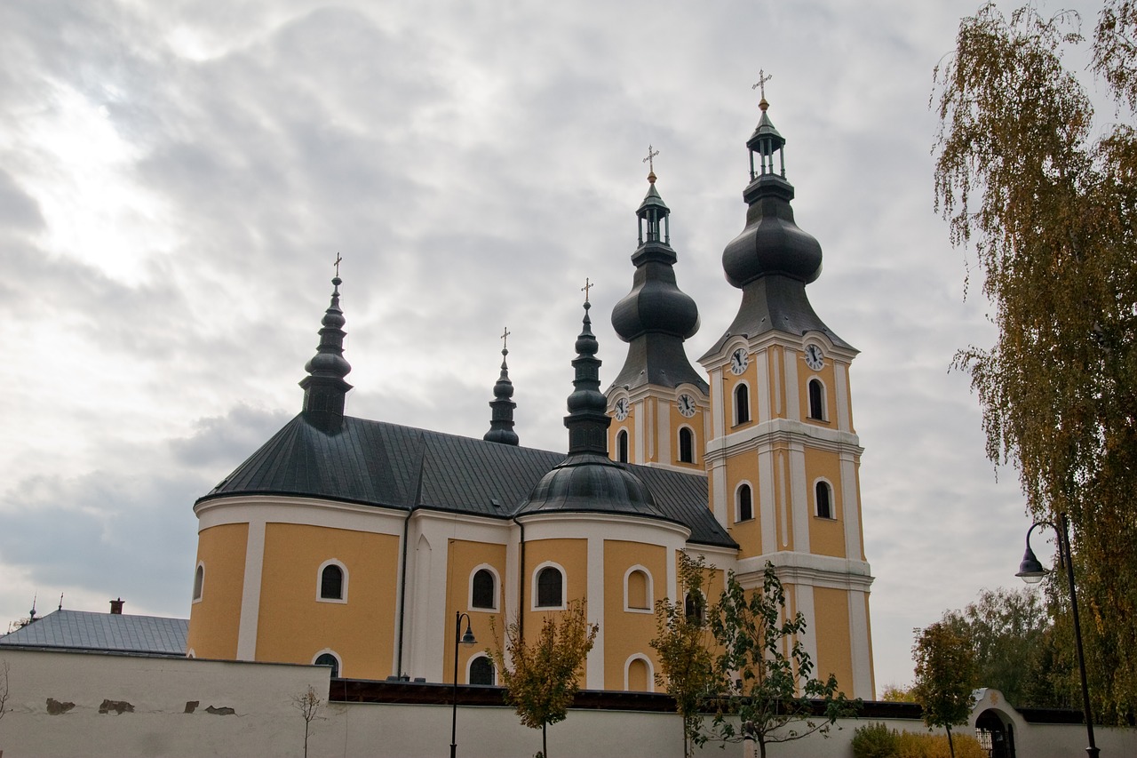 máriagyűd hungary church free photo