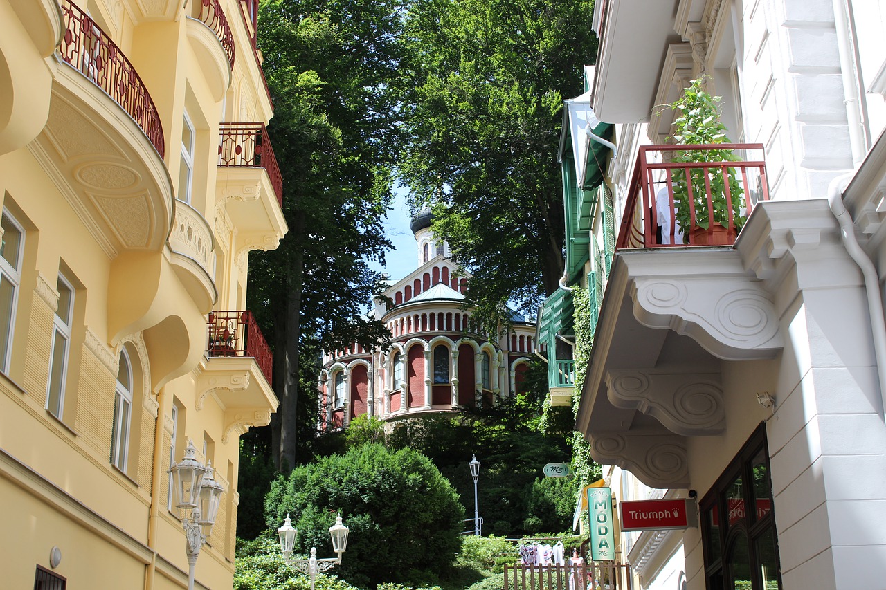 marianske lazne  houses  balcony free photo