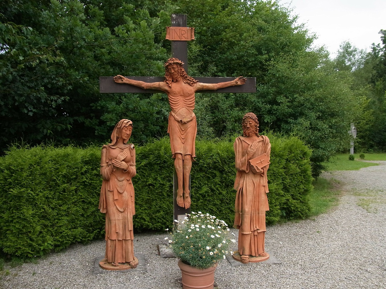 marienfried crucifixion jesus free photo