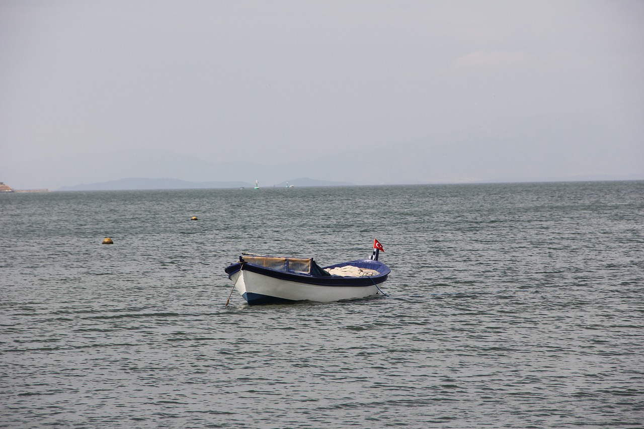 marine worker oxygen supply free photo