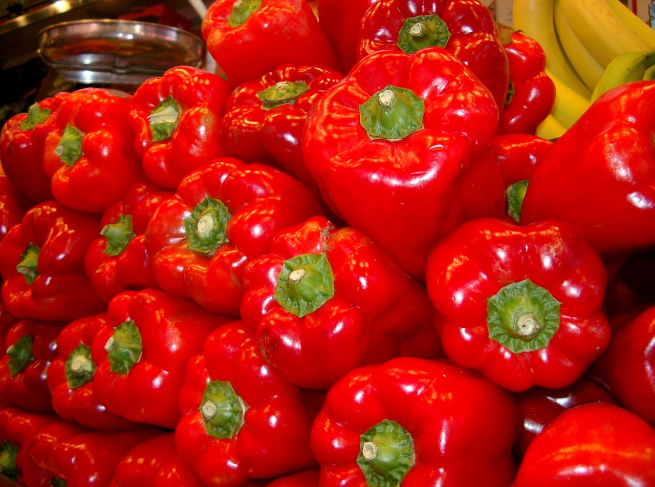 market paprika vegetables free photo