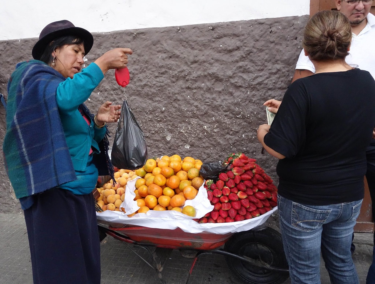 market strawberries fruit free photo