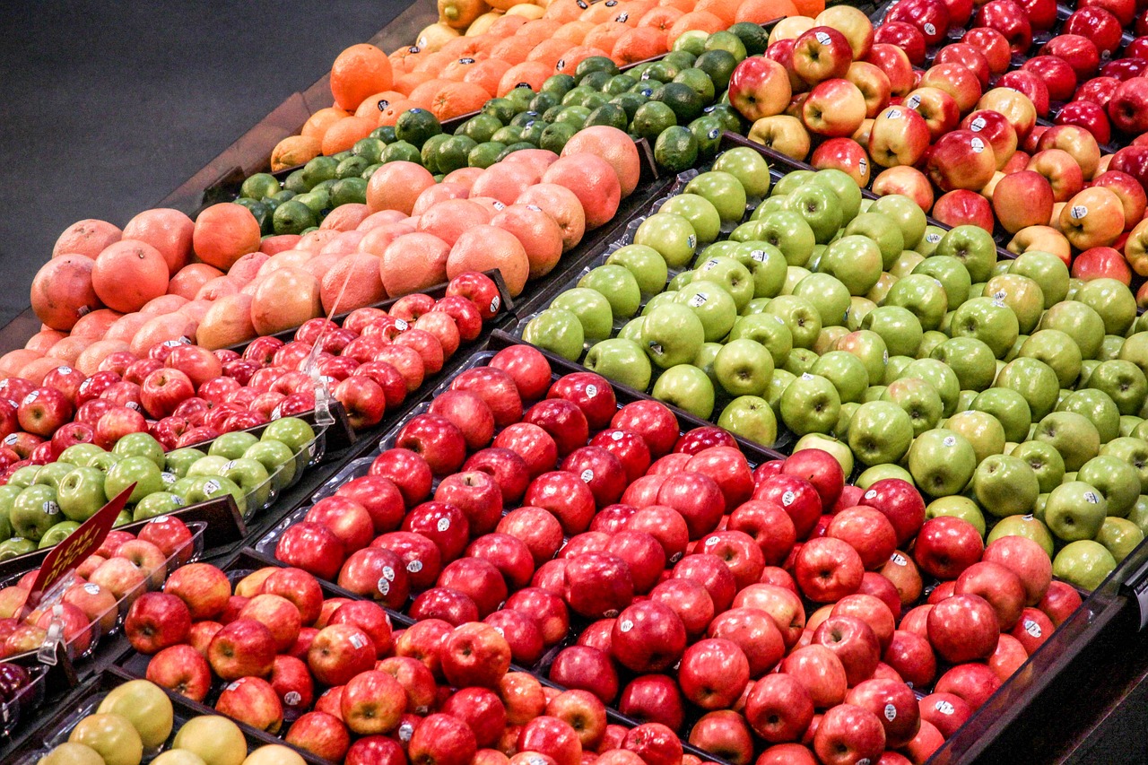 market  fruit  food free photo