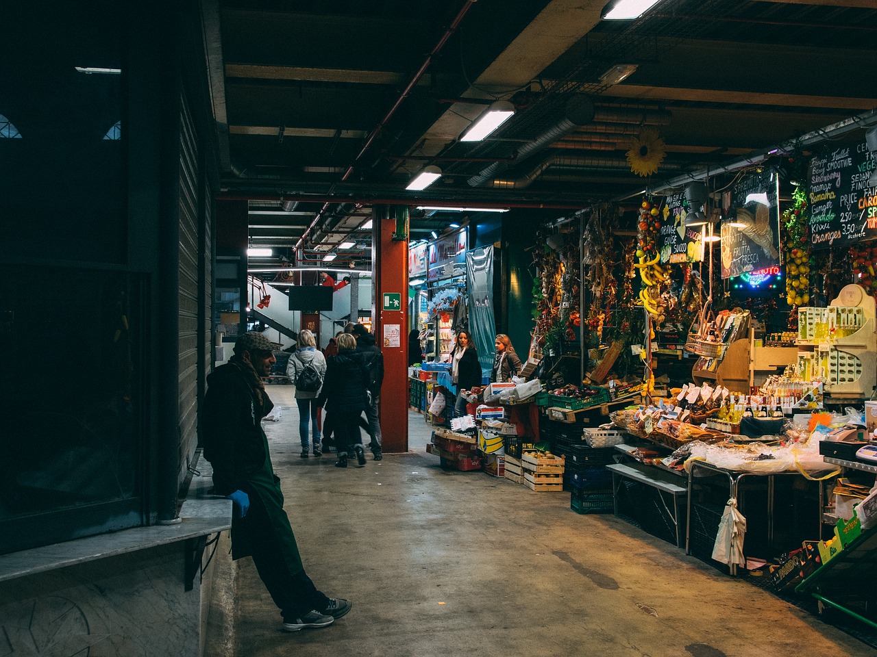 market  indoors  street free photo