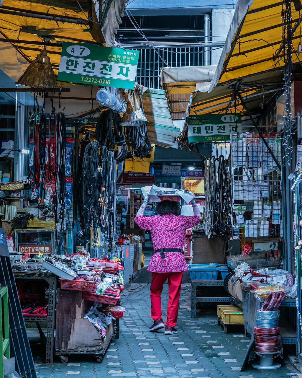 market  seoul  korea free photo