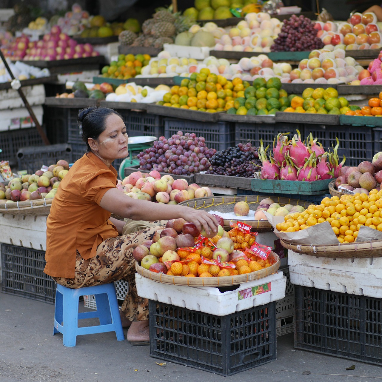 market myanmar fruits free photo