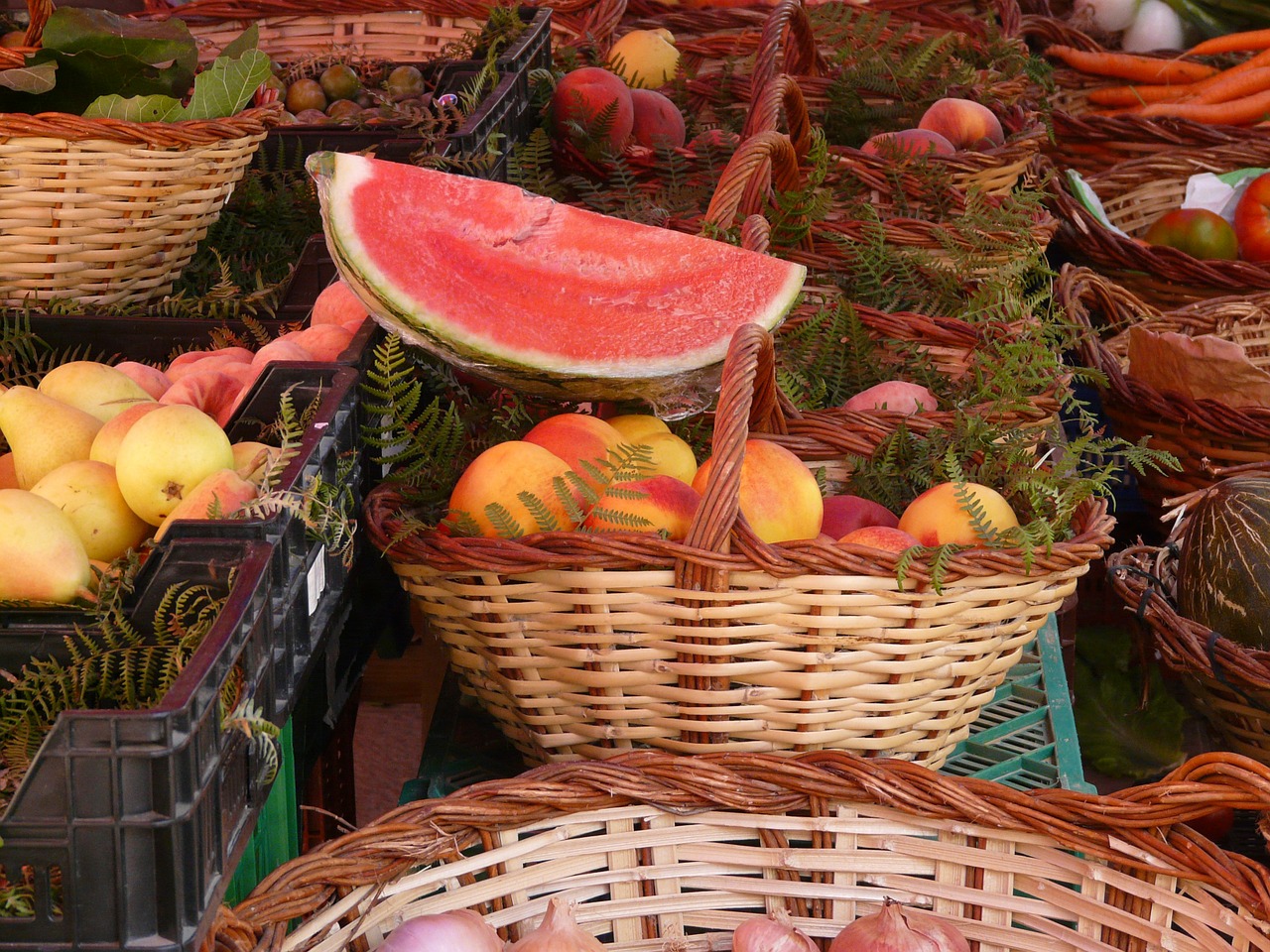 market fruits melon free photo