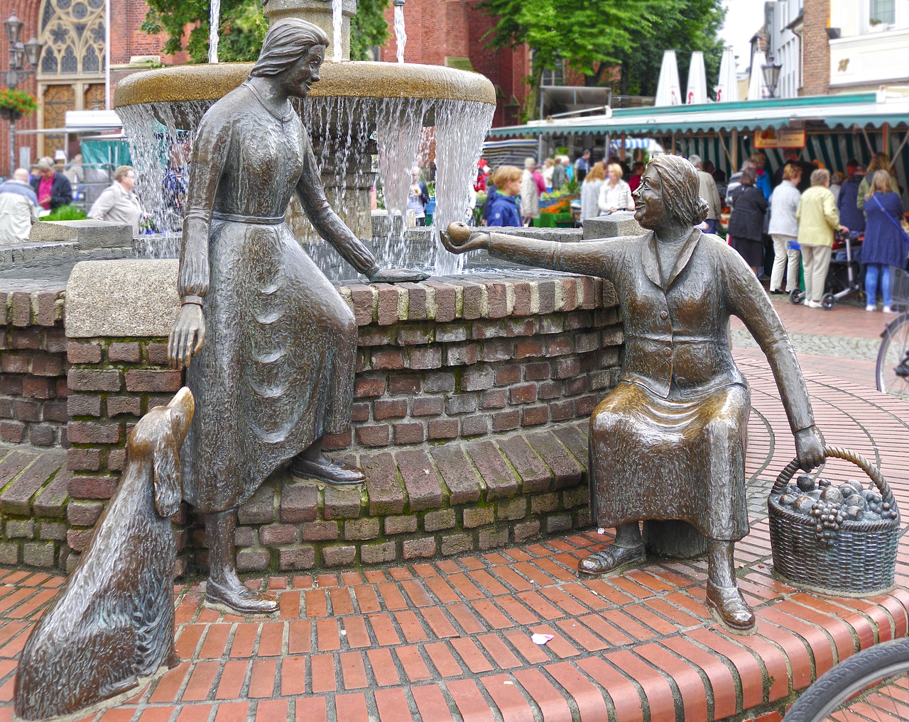 market fountain sculpture manneken free photo