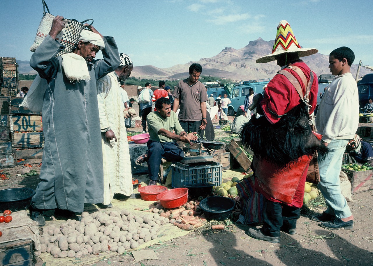 maroc market bargain free photo