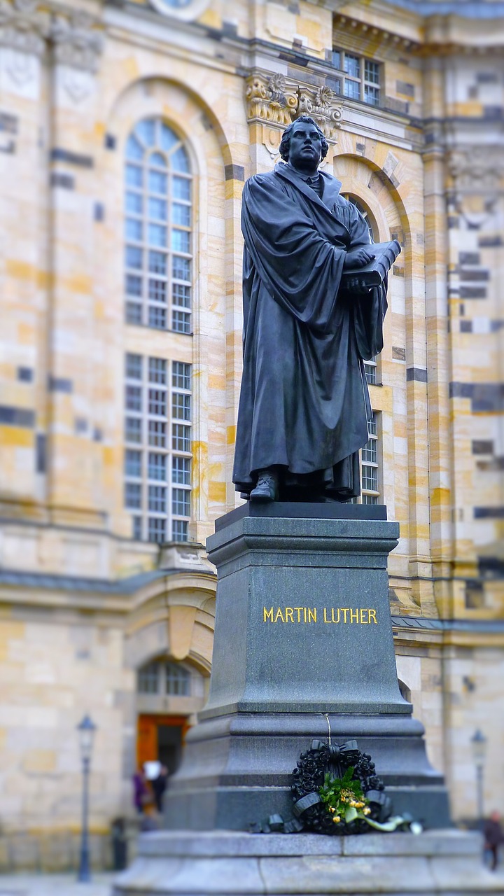 martin luther monument statue free photo