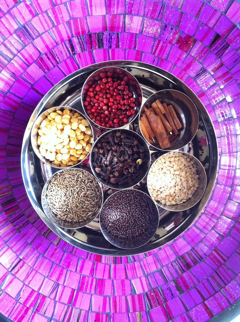 masala spices box free photo