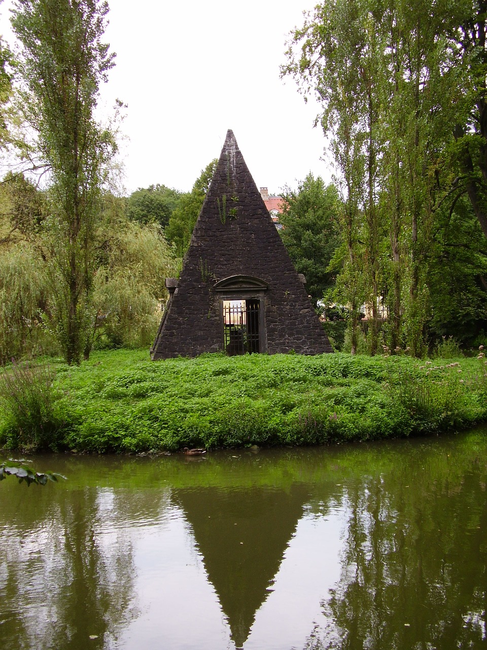 masonic pyramid hanau free photo